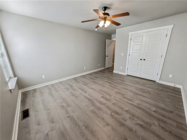 Building Photo - 396 N Torc Ln