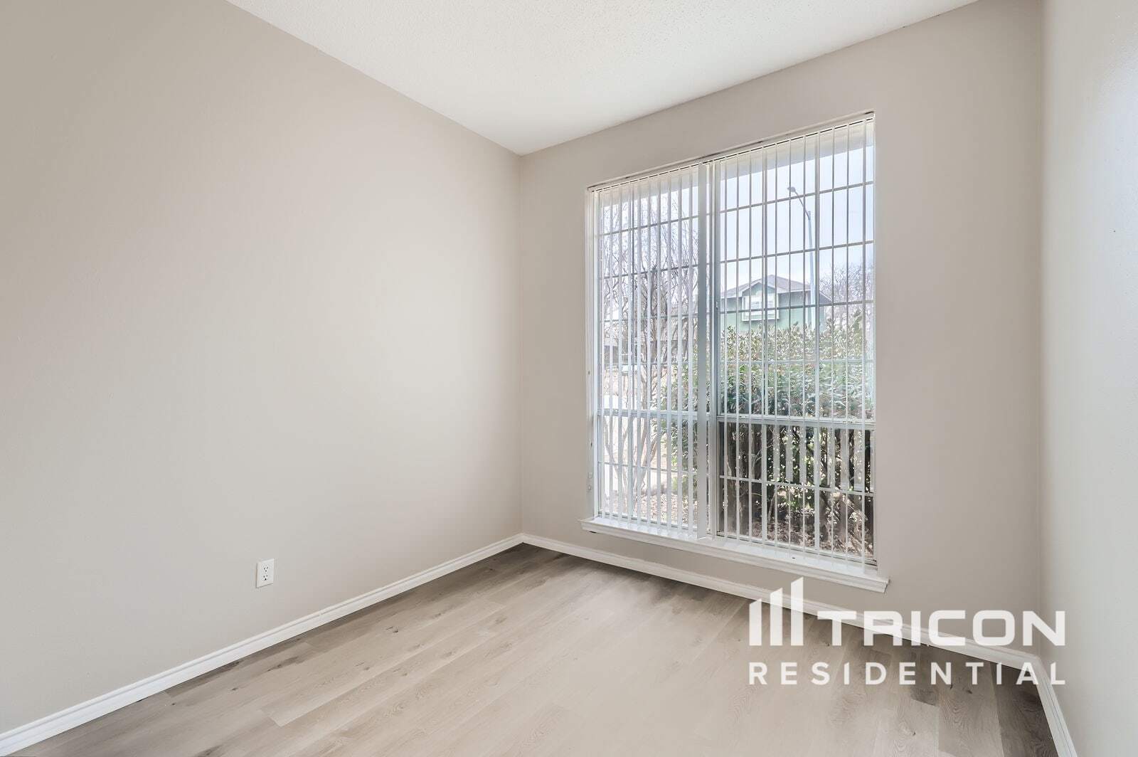 Building Photo - 1008 Brittany Dr