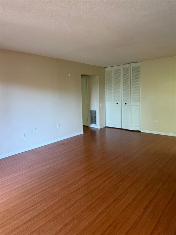 Building Photo - 70 Shrewsbury Green Dr