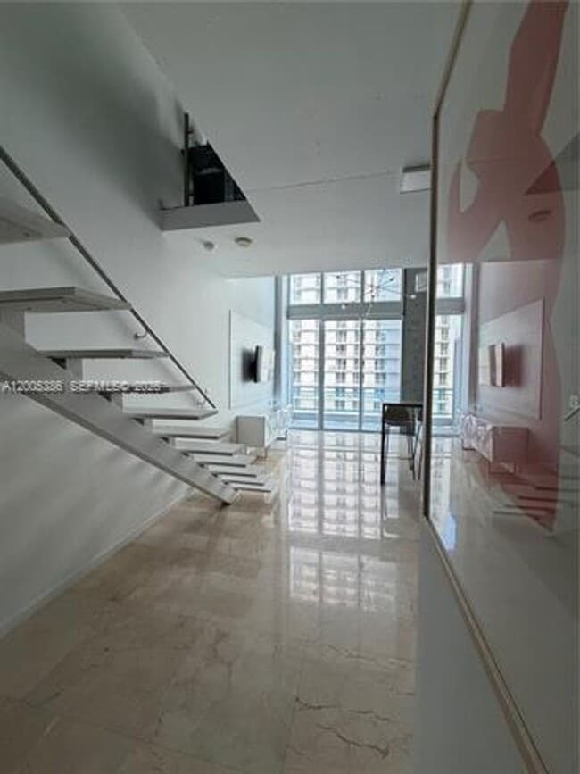 Building Photo - 690 SW 1st Ct