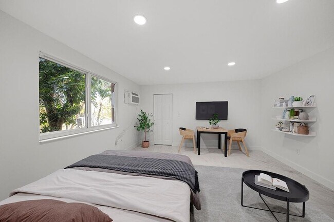 Building Photo - 6930 NW 186th St