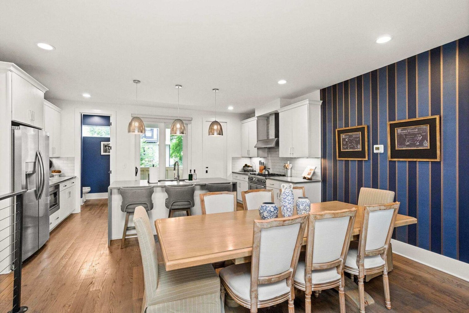 Building Photo - 776 E Argyle Ave