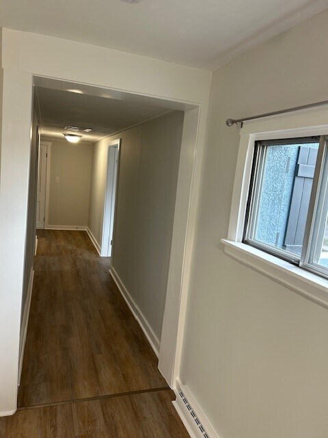 Building Photo - 810 Mc Connell St