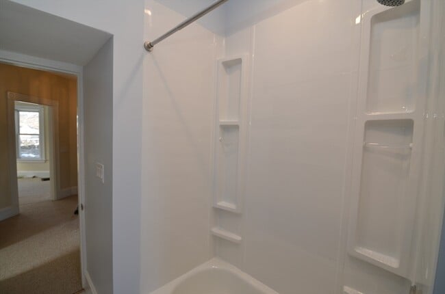 Building Photo - 39 Cleveland St