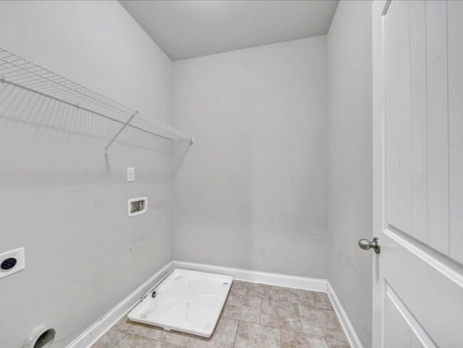 Building Photo - Spacious 4BR Home with Fenced Yard & Community Pool