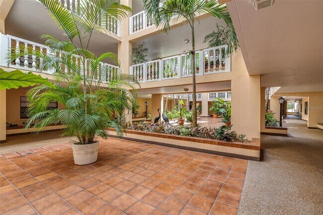 Building Photo - 6500 Sunset Way