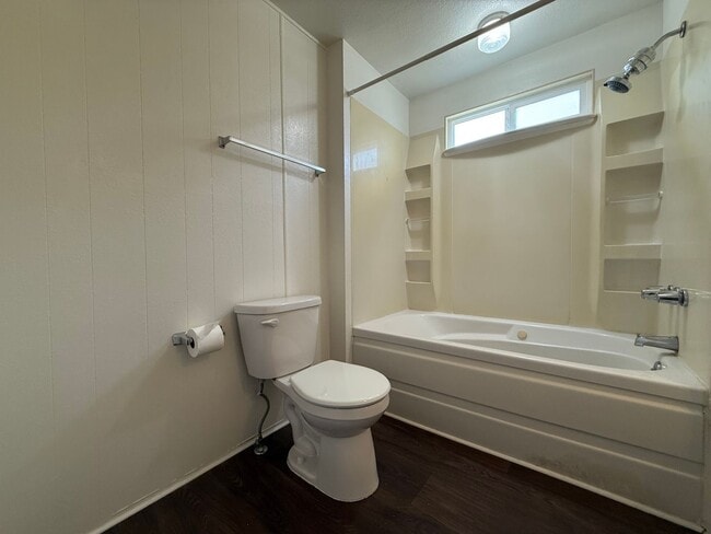 Building Photo - 2BR/2BA Mobile in Quiet Neighborhood