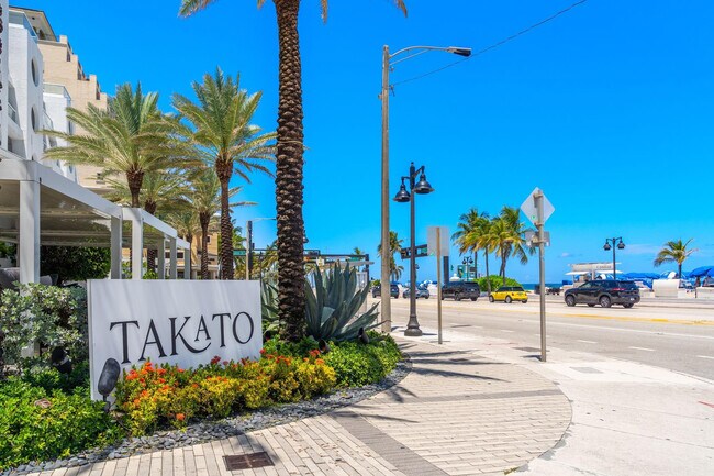 Building Photo - 514 N Birch Rd