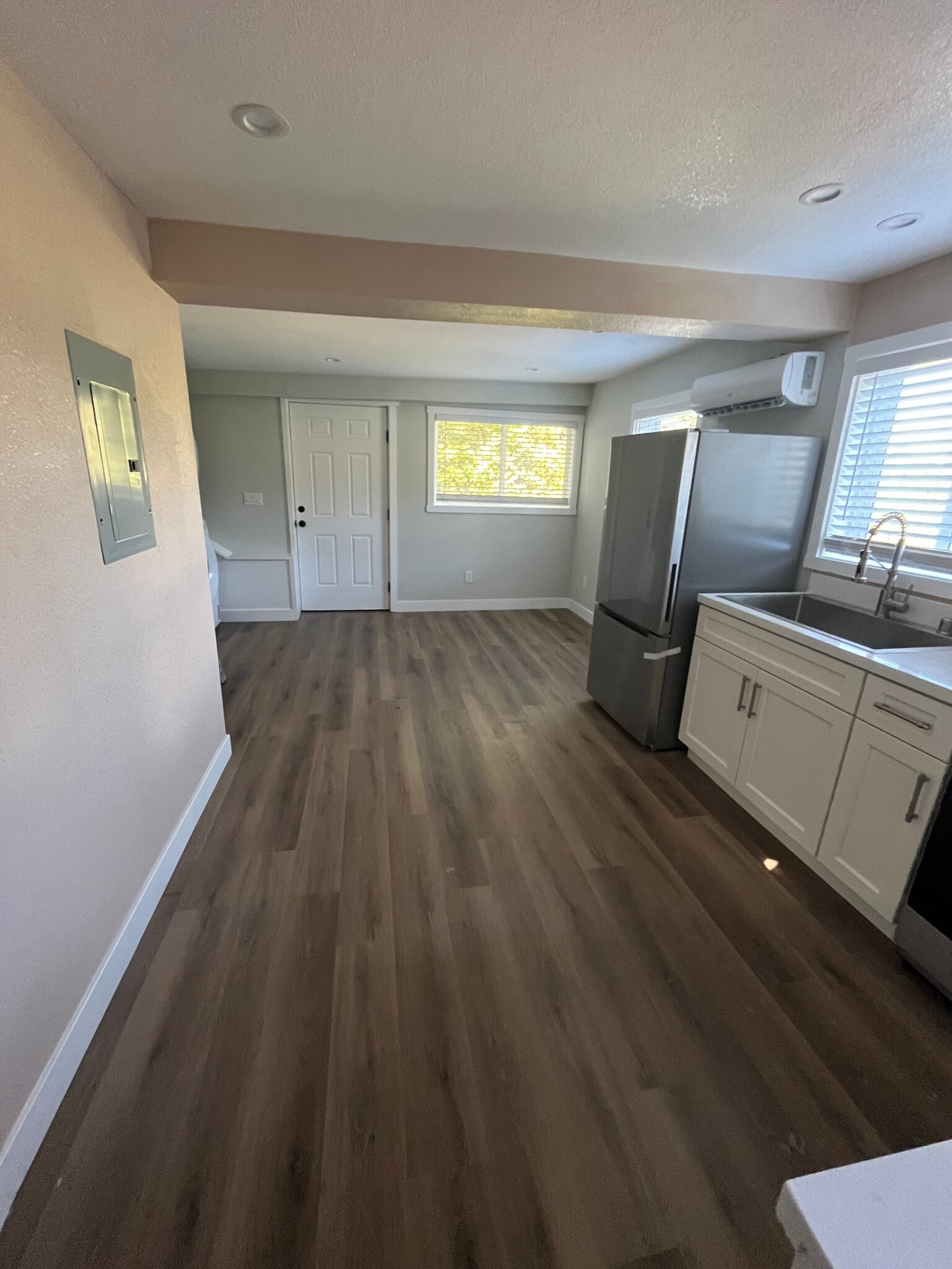 Building Photo - 40 La Encinal