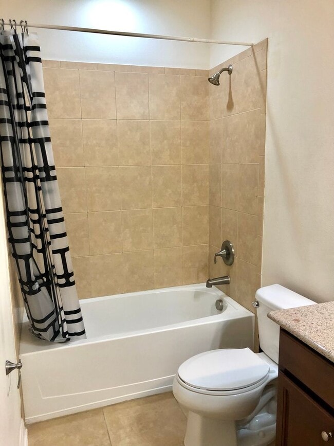Building Photo - Nice 3/2.5 Two Story Condo in East Orlando!