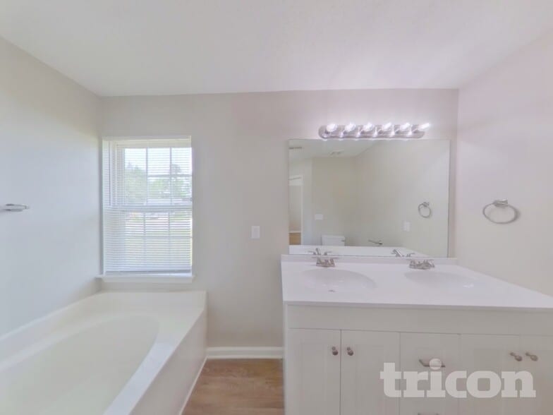 Building Photo - 1903 Duke Adam St