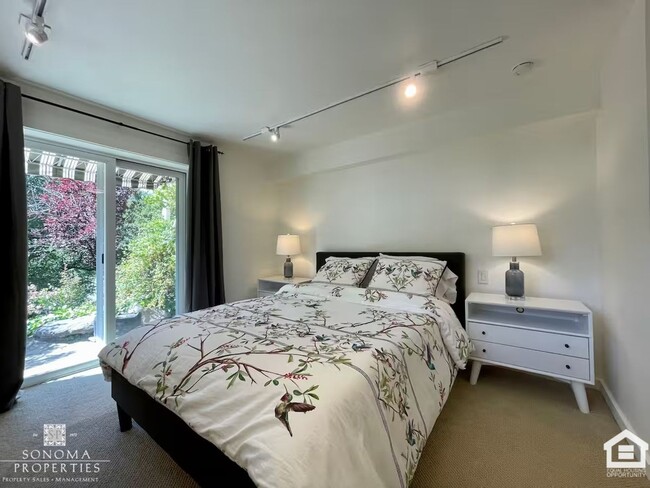 Building Photo - 1 Bedroom ADU with Sweeping Views