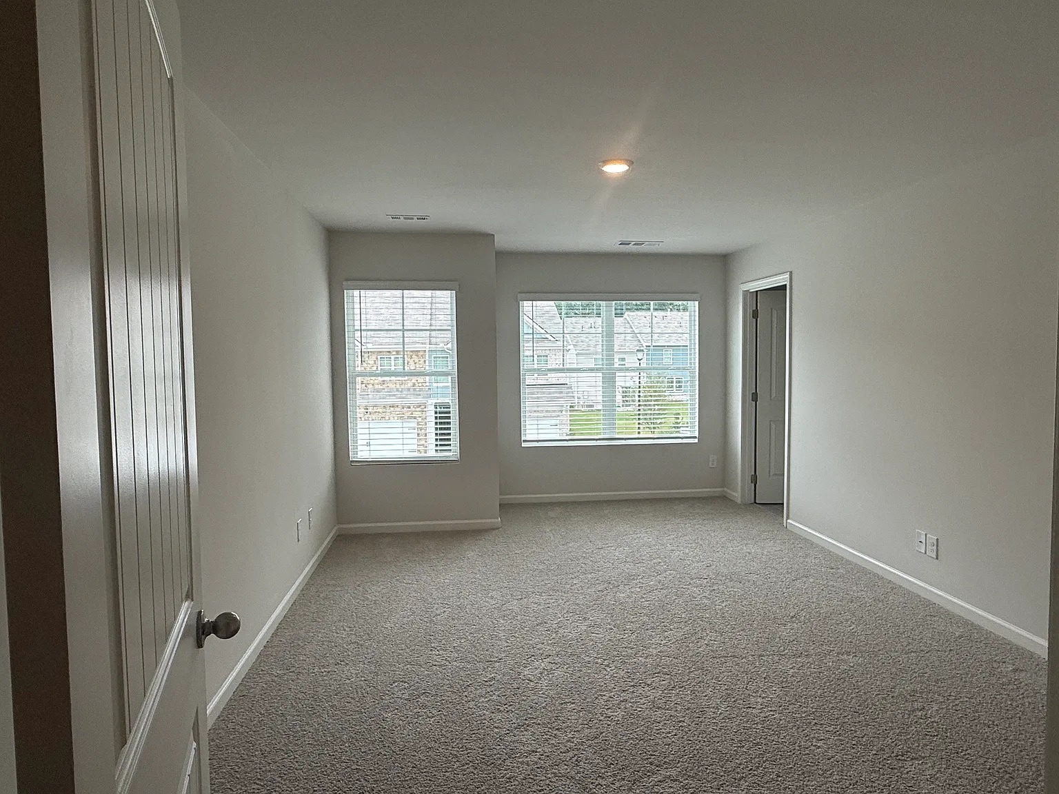 Building Photo - Room in Townhome on Greyton Dr