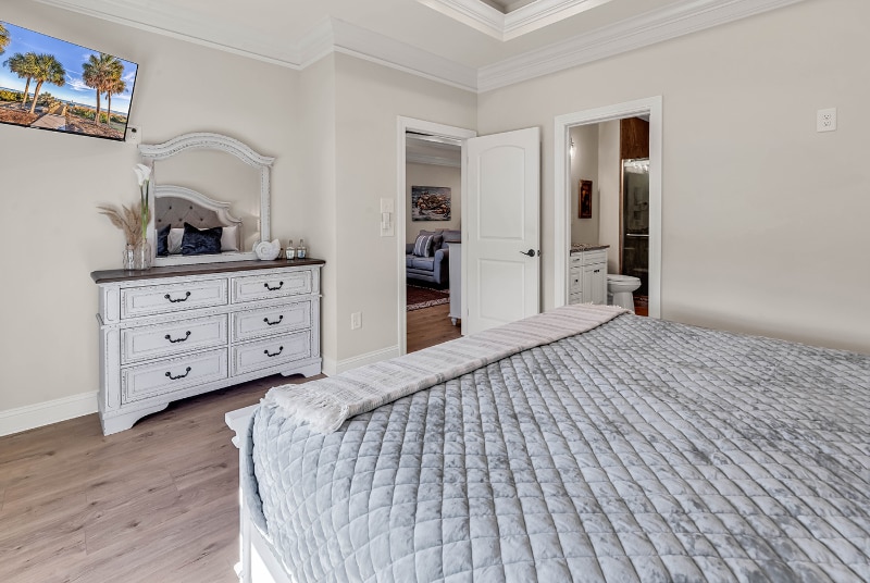 Building Photo - 151 Hallandale Ln