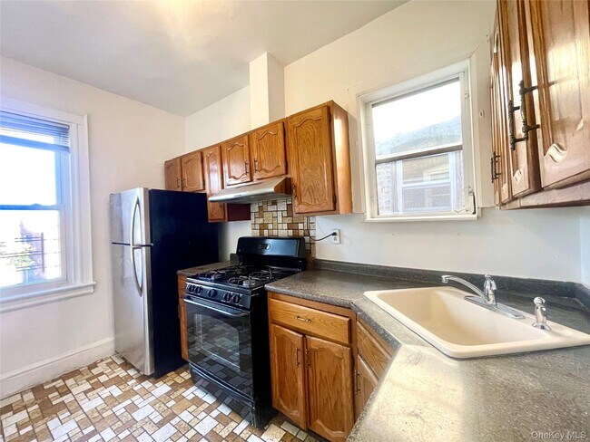 Building Photo - 51-60 48th St