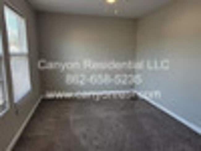 Building Photo - 103 Dormont Dr NE