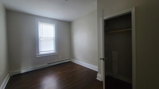 Building Photo - 166 Armstrong Ave