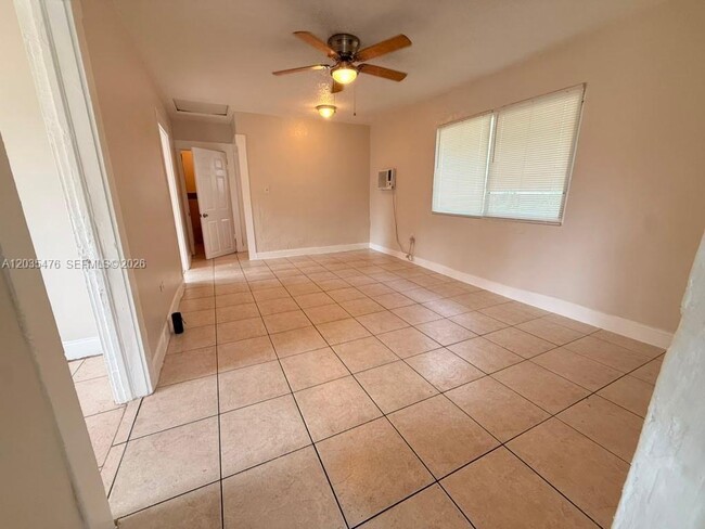 Building Photo - 61 NE 59th Terrace