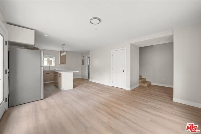 Building Photo - 1317 Punta Gorda St