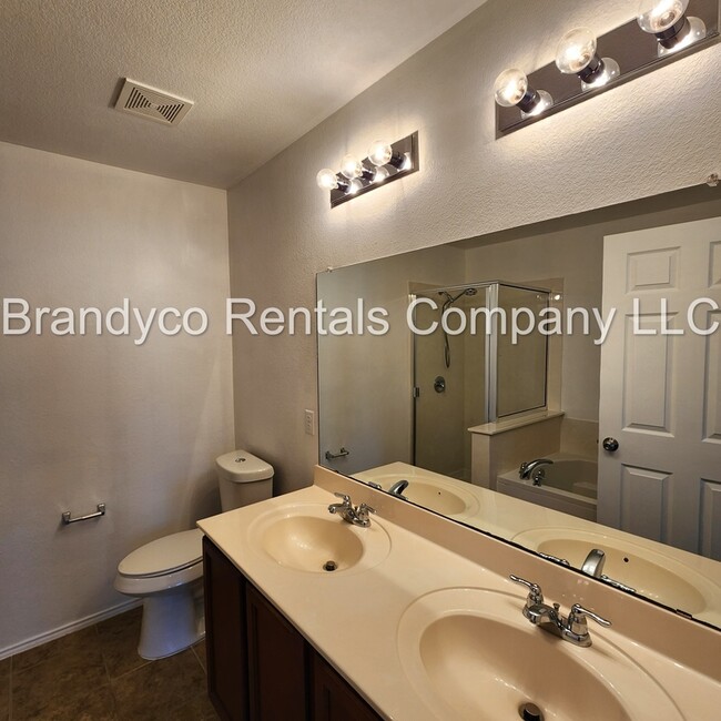 Building Photo - 411 Taurus Dr
