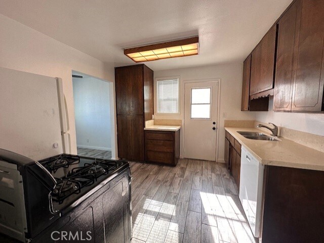 Building Photo - 812 Lillian Dr