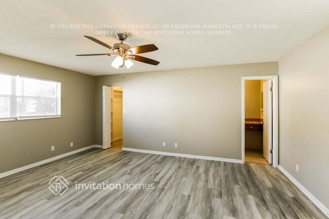 Building Photo - 10274 Ramblewood Dr