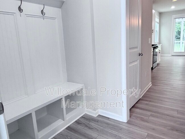 Building Photo - 1020 Garrow Dr