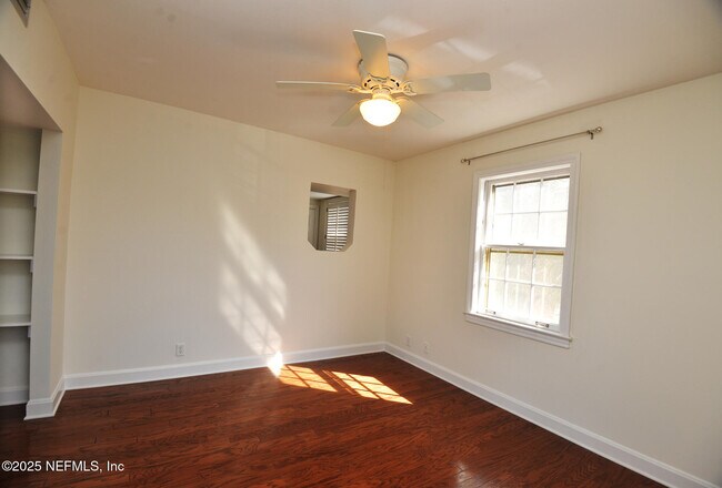 Building Photo - 1526 Palm Ave