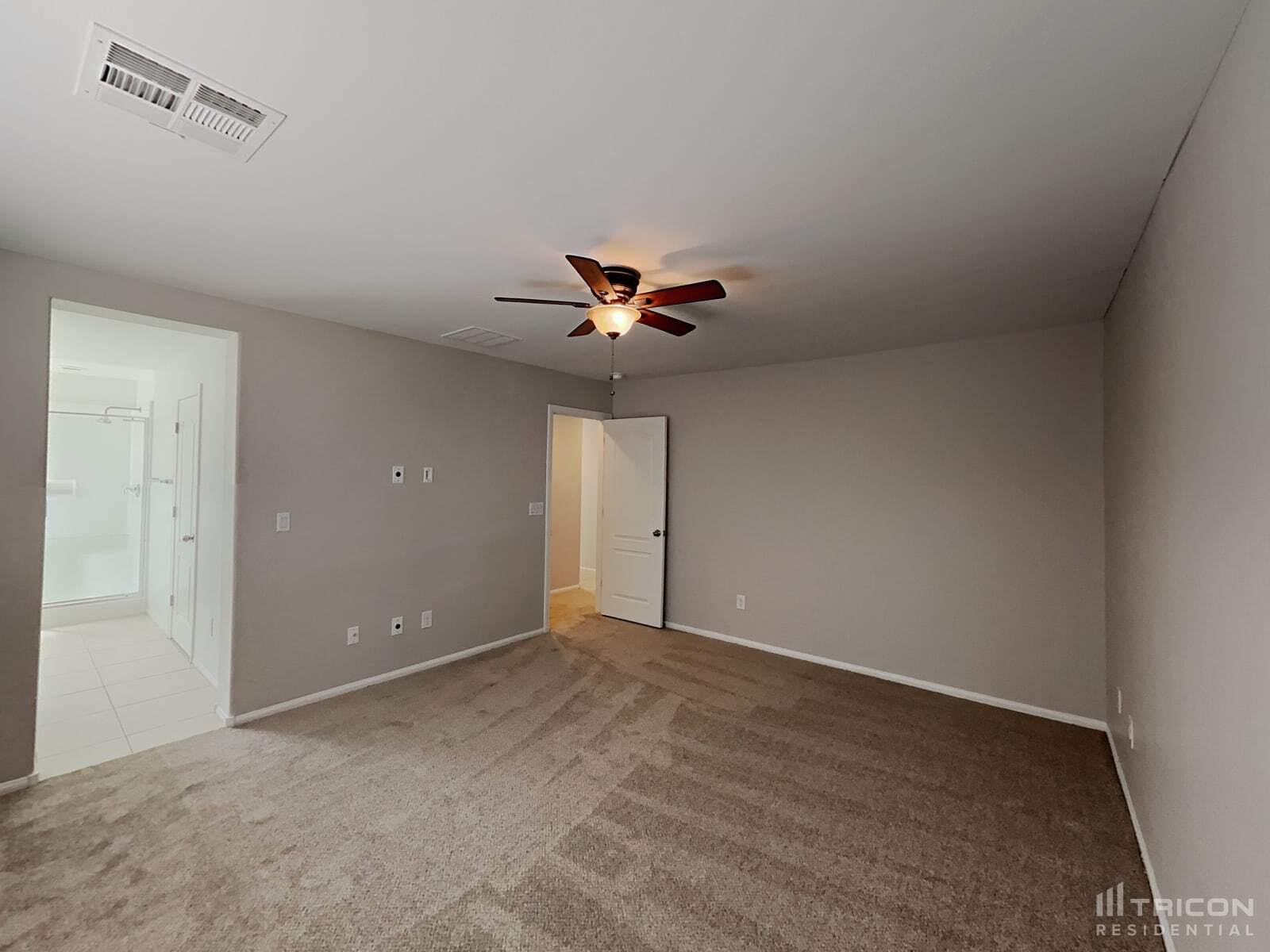 Building Photo - 6565 Willow Ave