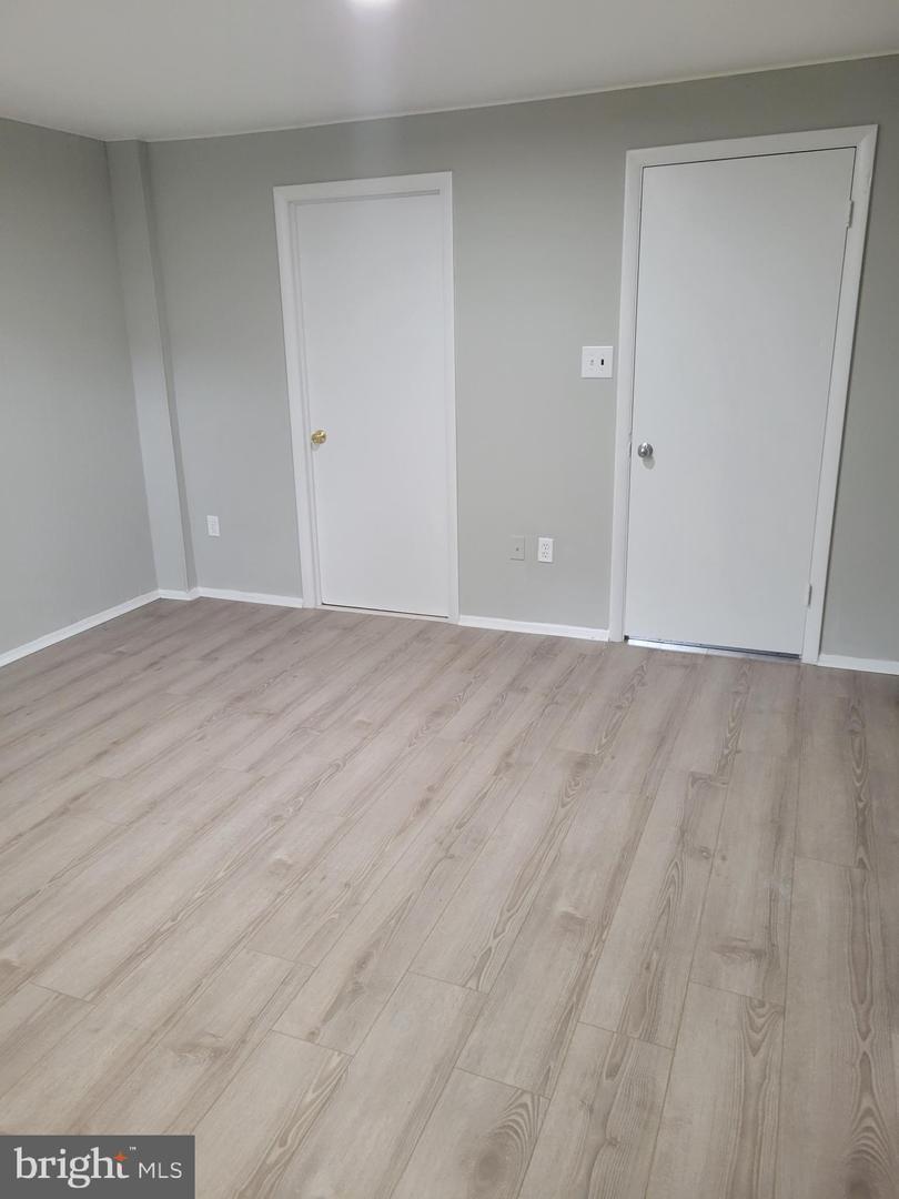 Building Photo - 630 Kingston Rd