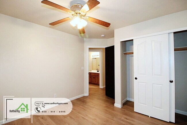 Building Photo - 3527 Savage Dr