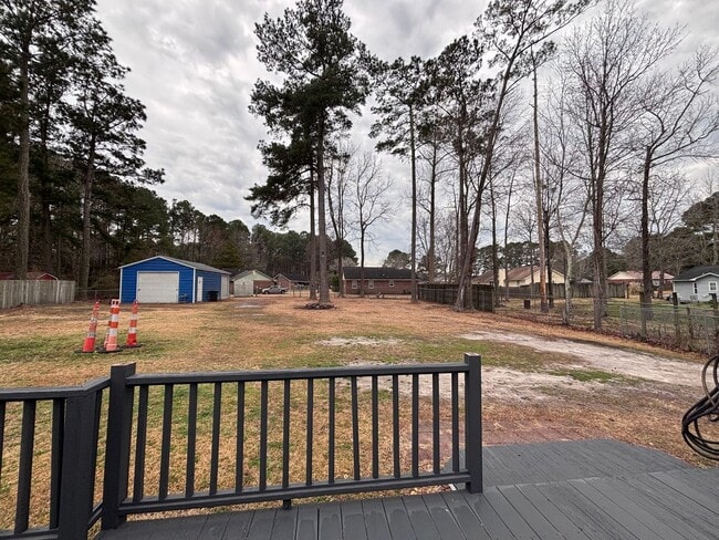 Building Photo - This is a must see!