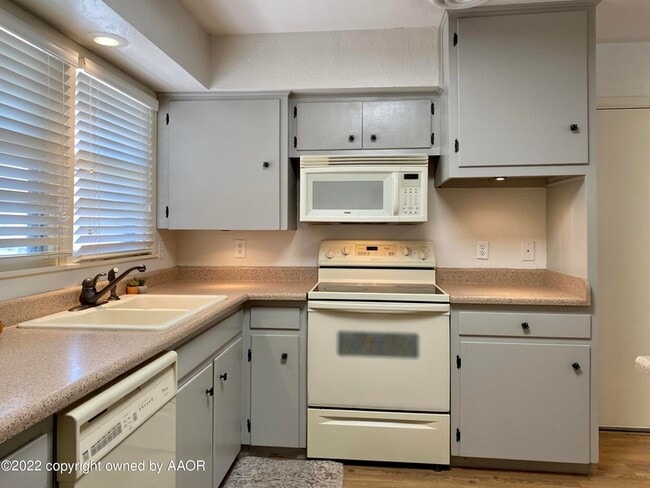 Building Photo - 4109 Tucson Dr