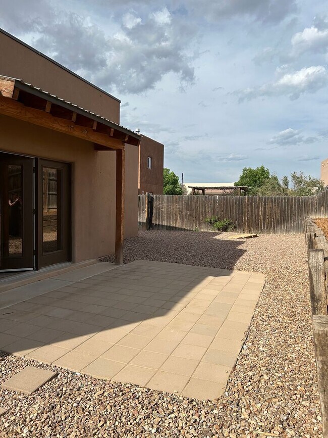 Building Photo - 7603 Mesa Del Oro Ln