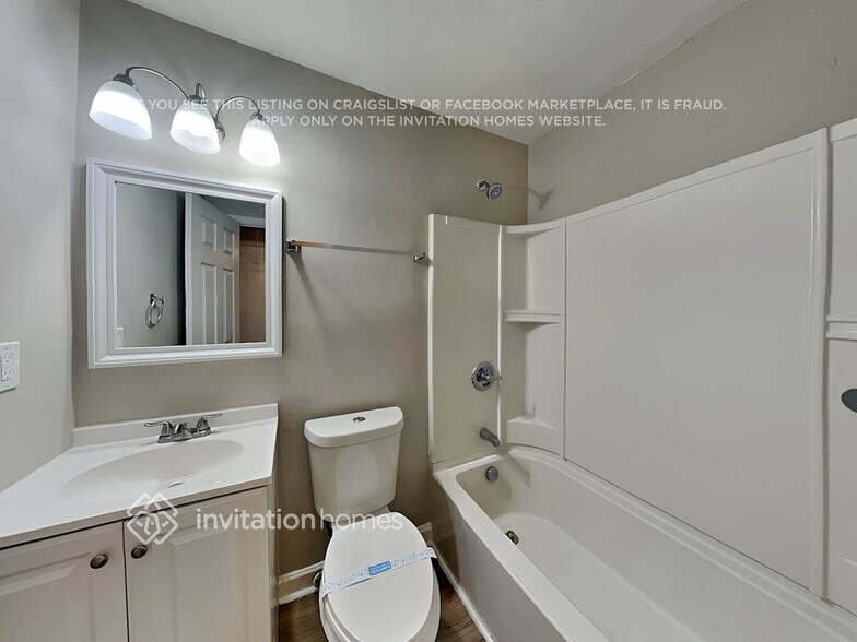 Building Photo - 4461 Locksley Rd