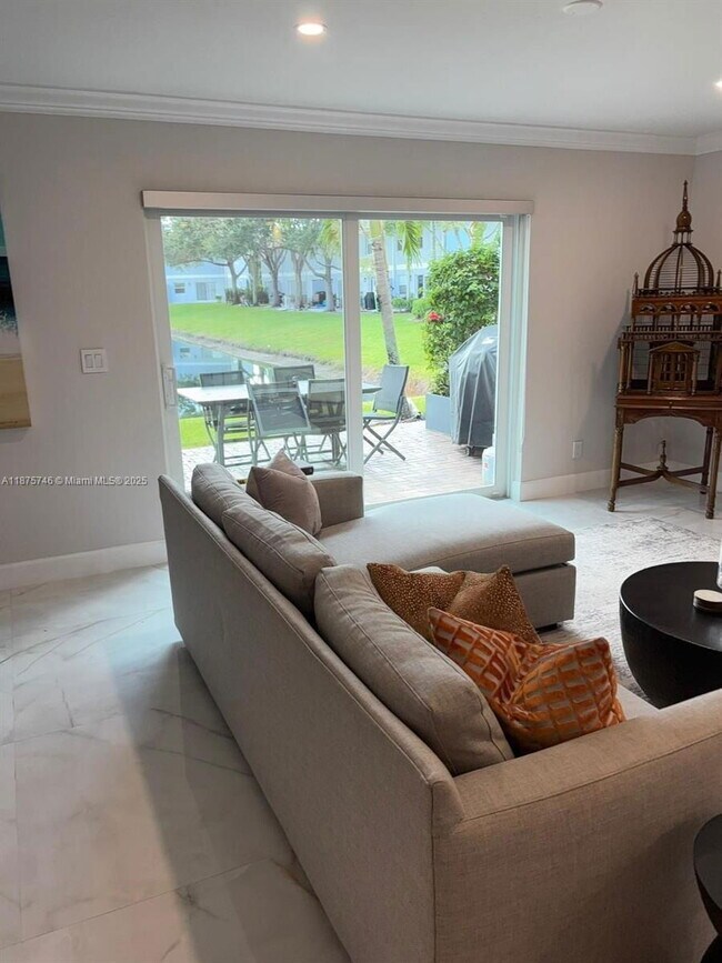 Building Photo - 16207 Sierra Palms Dr