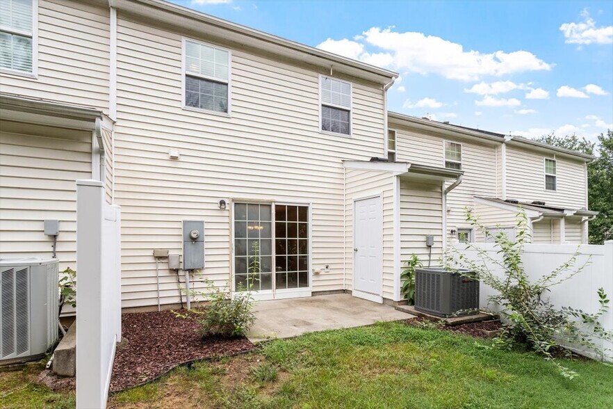 Building Photo - 3314 Ivey Wood Ln