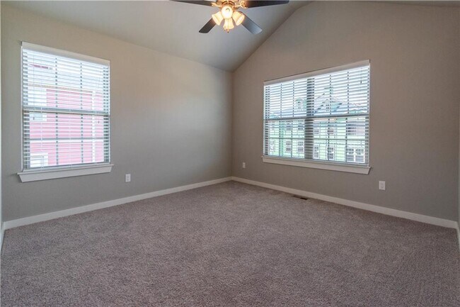 Building Photo - 2819 W Auburn Dr