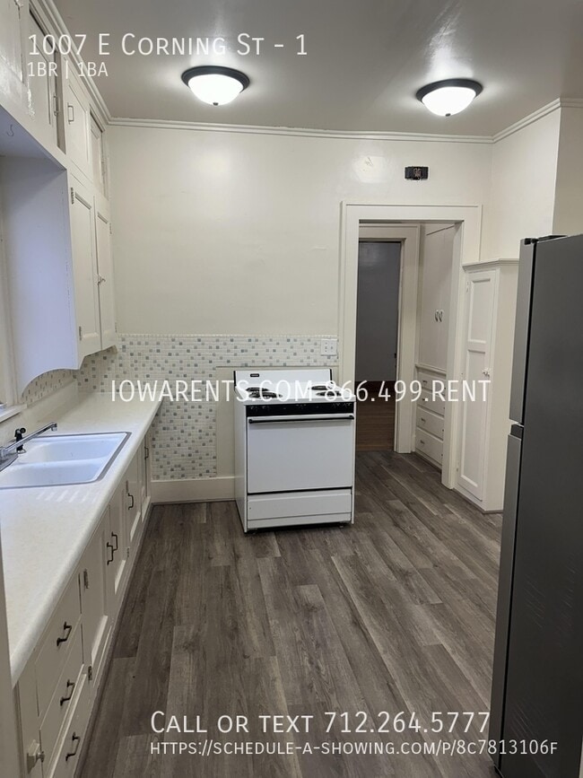 Building Photo - 1007 E Corning St