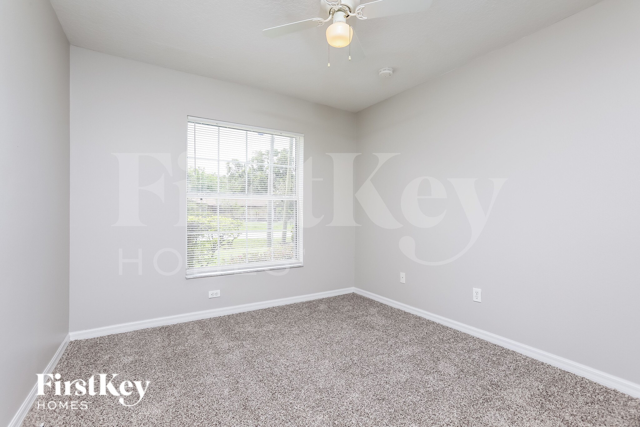 Building Photo - 1683 Christopher St