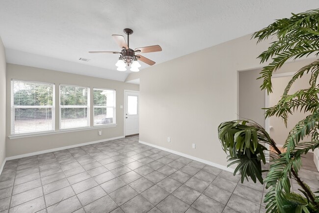 Building Photo - 12102 Mustang Ave