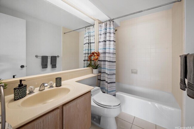 Building Photo - Marco Polo 2BD/2BA w/ 1 Parking and Views