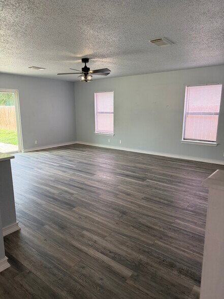 Living room - 9647 Orchid Mdws