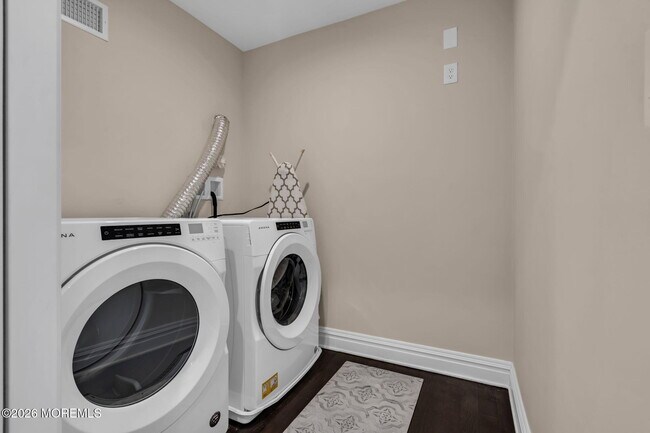 Building Photo - 58 Seaview Ave