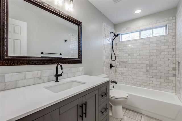 Building Photo - 3003 Quail Hollow