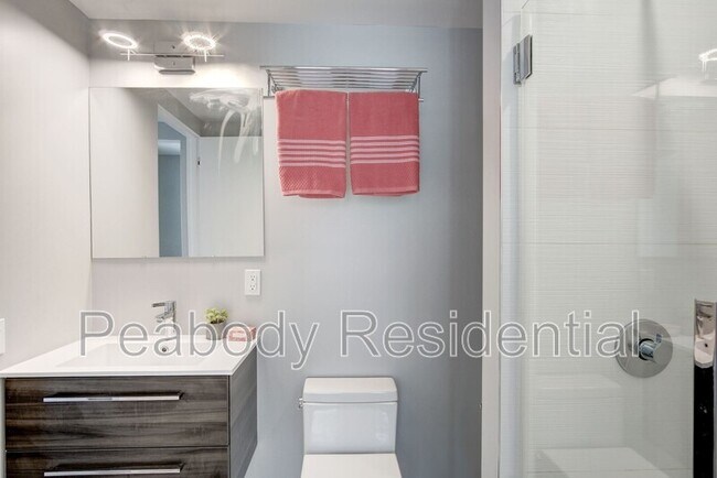 Building Photo - 2422 17th St NW