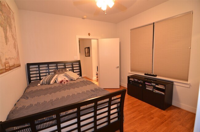 Building Photo - 5427 Kansas St