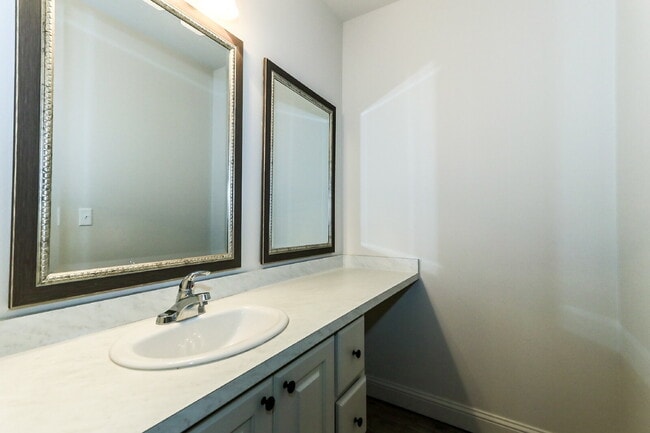 Building Photo - First Full Month's Rent Free! New Cooper M...