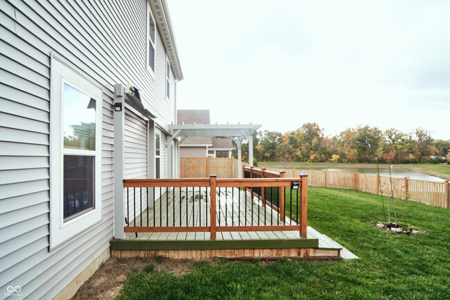Building Photo - 681 N Crystal Dr