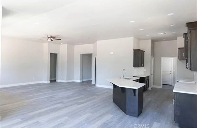 Building Photo - 630 E Juniper Ave